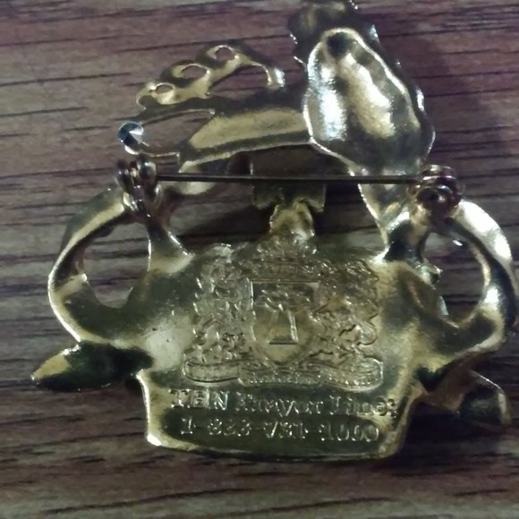 Collectable TBN Pin All Stones Are In It Gold Purple Clear Stones Lion On Crown - Picture 3 of 3